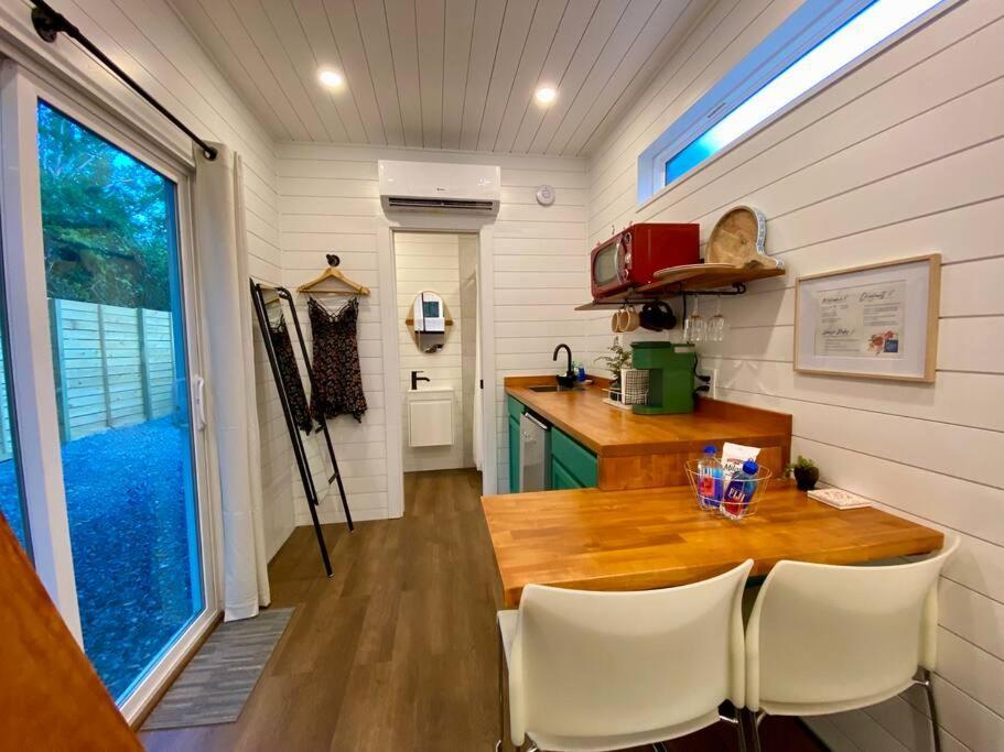 Entirely Private Tiny Home - 1 Mile To Uf ゲインズビル エクステリア 写真